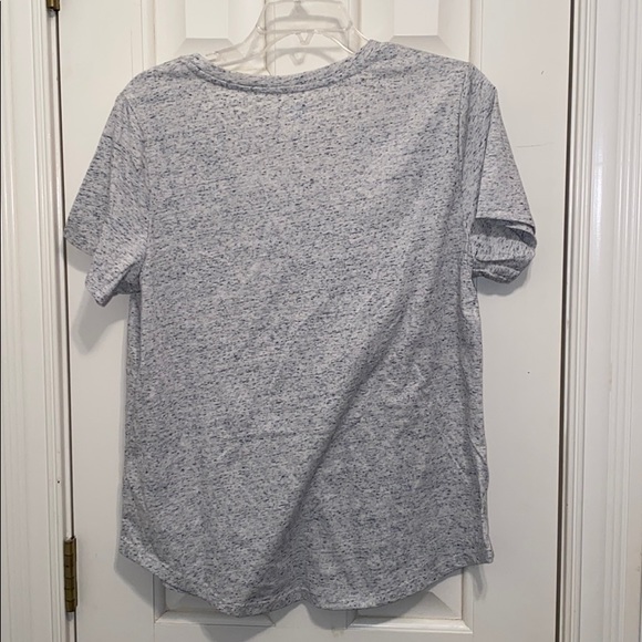 Old Navy v neck t shirt - Picture 2 of 3